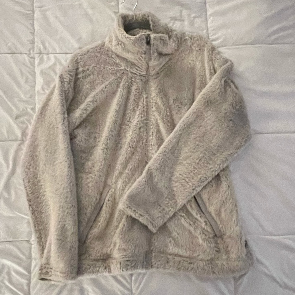 North Face super soft fleece. Cream/Off white with gray undertone. Large